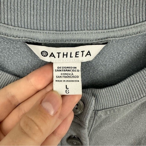 Athleta Baby Blue Balance Henley Sweatshirt Size Large Athleisure Casual Comfy - Picture 9 of 15